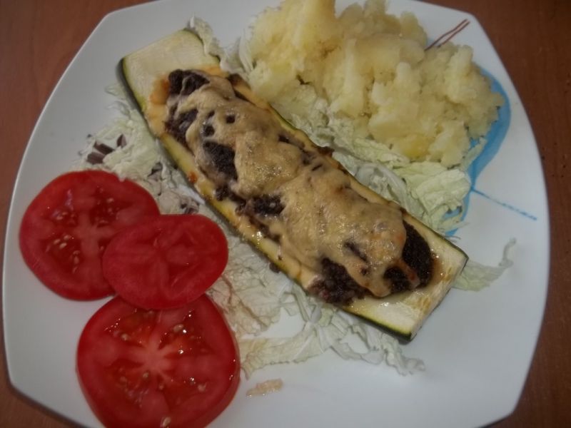 Cukinia zapiekana z kaszanką