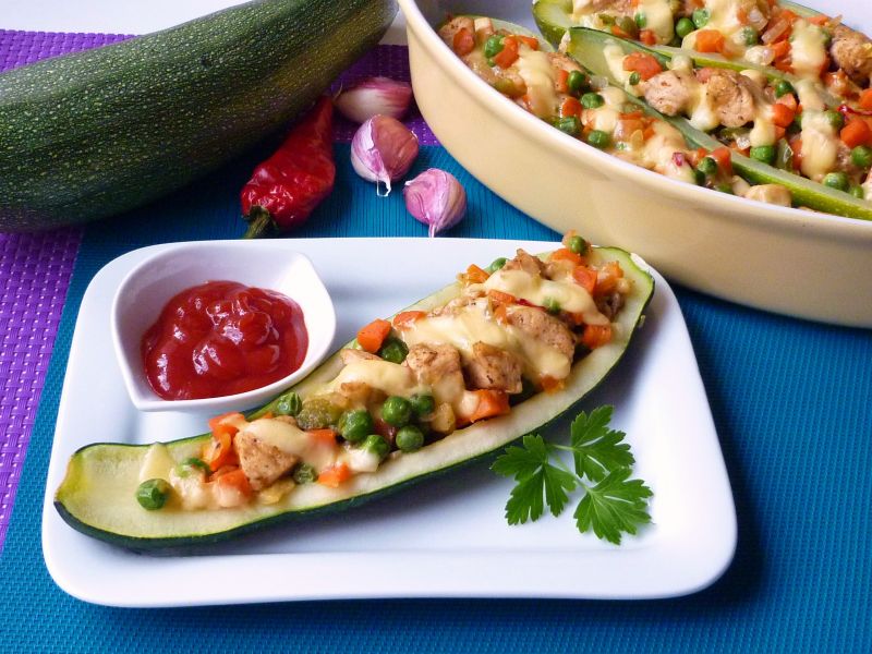 Cukinia zapiekana z mięsem i warzywami Cukinia zapiekana z mięsem i warzywami