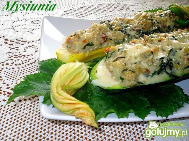 Cukinie faszerowane kaszą Cukinie faszerowane kaszą