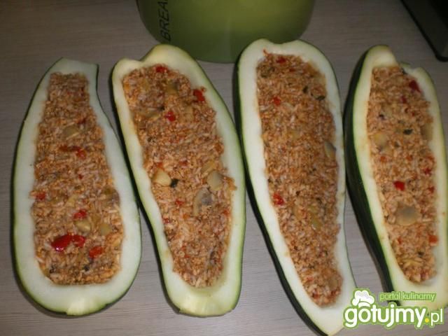 Cukinie nadziewane pysznościami