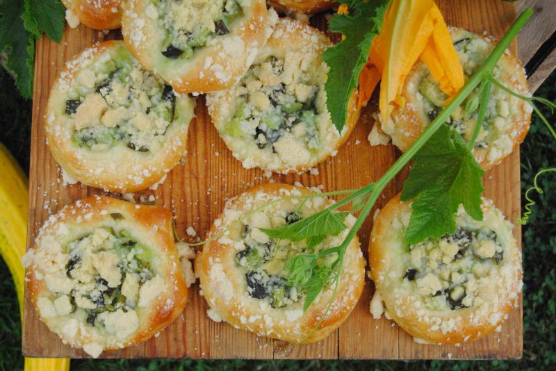 Cukiniowe drożdżówki Cukiniowe drożdżówki