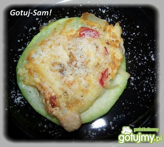 Cukiniowe krążki z kurczakiem.