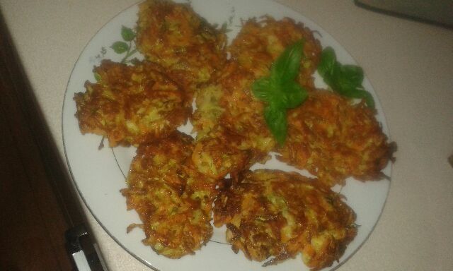 Cukiniowe placuszki z koperkiem