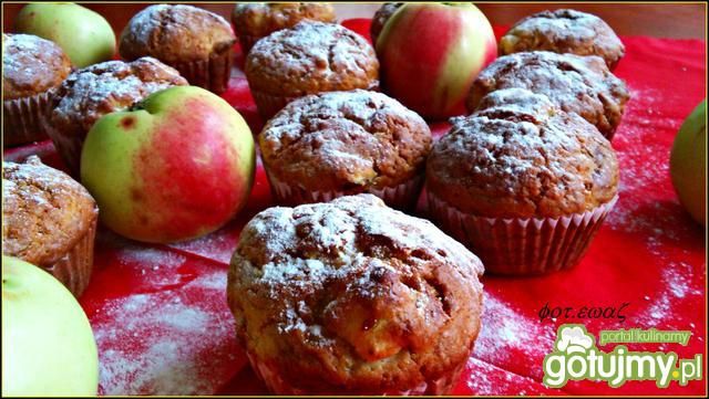 Cukiniowo jabłkowe babeczki Cukiniowo jabłkowe babeczki