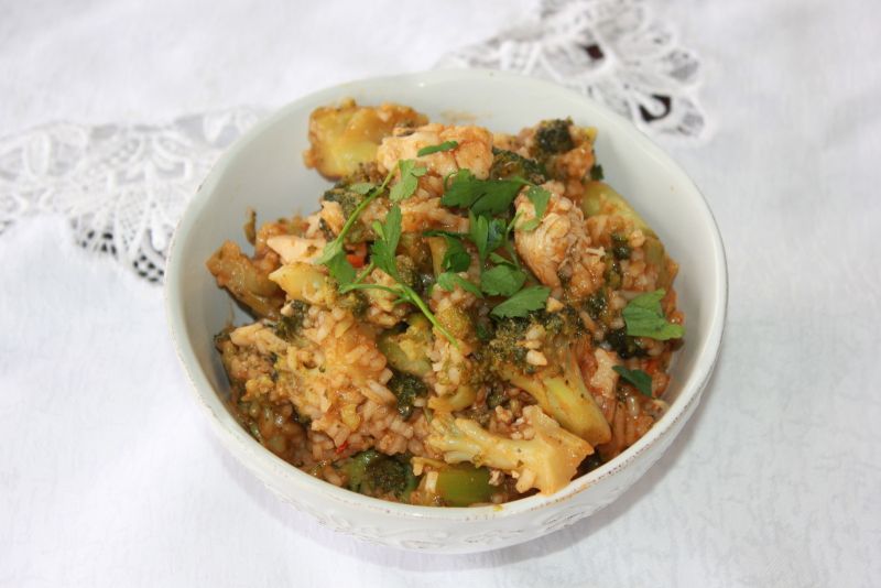 Curry brokułowo-drobiowe