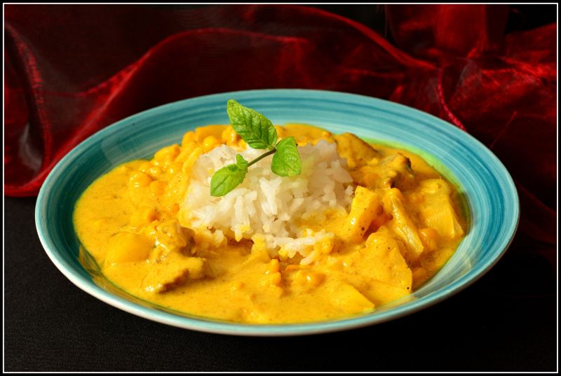 Curry z ananasem Curry z ananasem