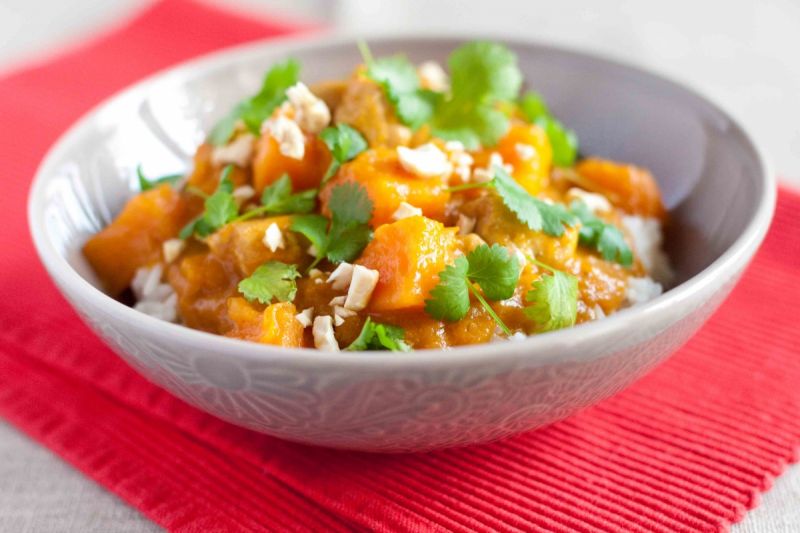 Curry z dyni i kurczaka z mleczkiem kokosowym Curry z dyni i kurczaka z mleczkiem kokosowym
