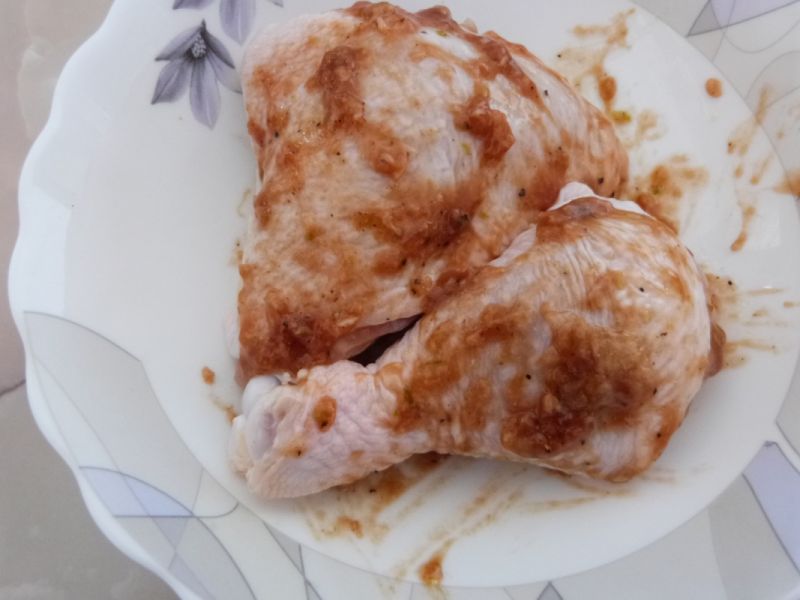 Ćwiartka z kurczaka w słodko-pikantnej marynacie 