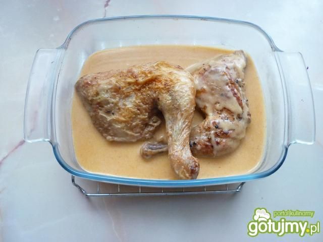Ćwiartki z kurczaka w winnym sosie