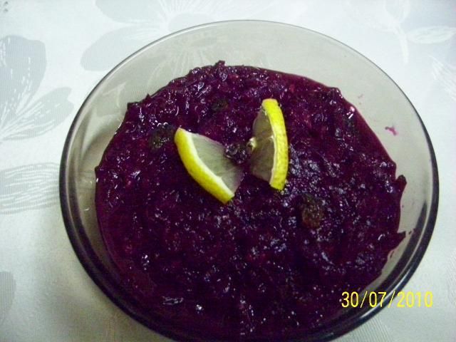 Cwikła z kminkiem i rodzynkami