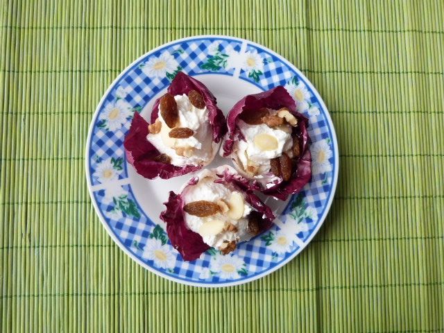 Cykoria z kremem serowo-rumowym Cykoria z kremem serowo-rumowym