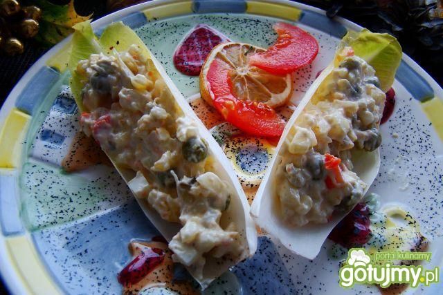 Cykoria z sałatką ziemniaczaną