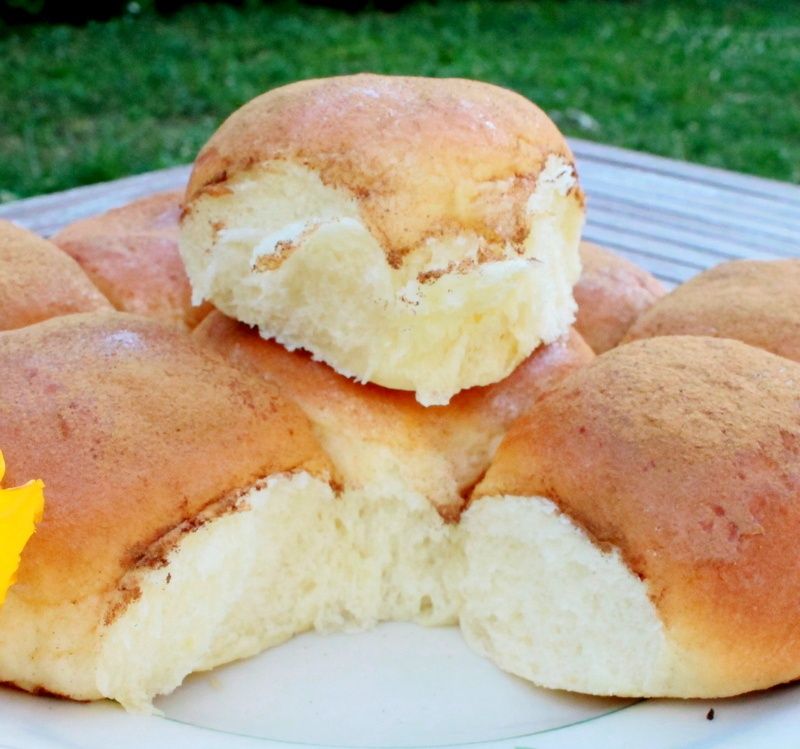 Cynamonki - bułeczki drożdżowe 