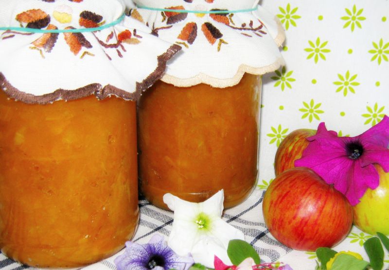 Cynamonowa dynia do słoika