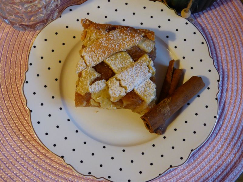 Cynamonowa szarlotka