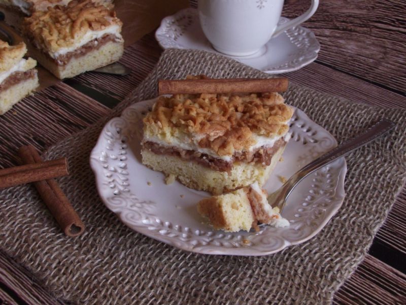 Cynamonowa szarlotka z pianką Cynamonowa szarlotka z pianką