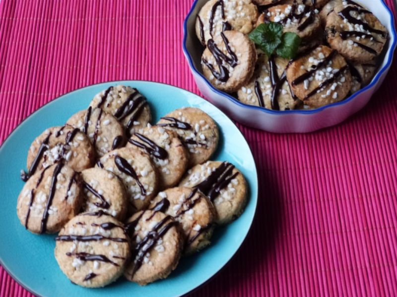 Cynamonowe ciasteczka z mieszanką studencką Cynamonowe ciasteczka z mieszanką studencką