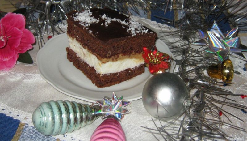 Cynamonowe ciasto z masą kajmakową