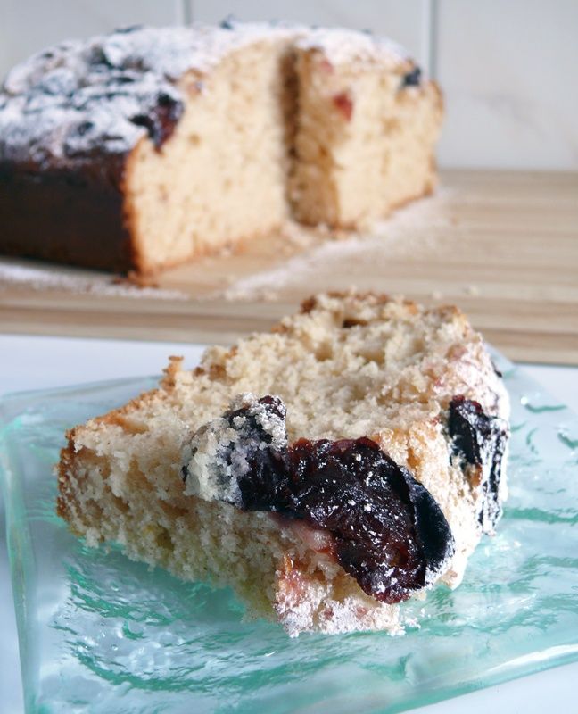 Cynamonowe drożdżowe ze śliwkami