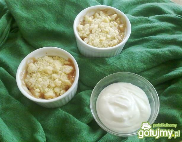 Cynamonowe nektarynki pod kruszonką Cynamonowe nektarynki pod kruszonką