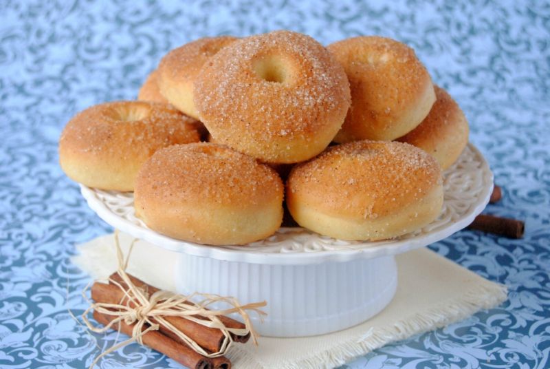 Cynamonowe pieczone pączki