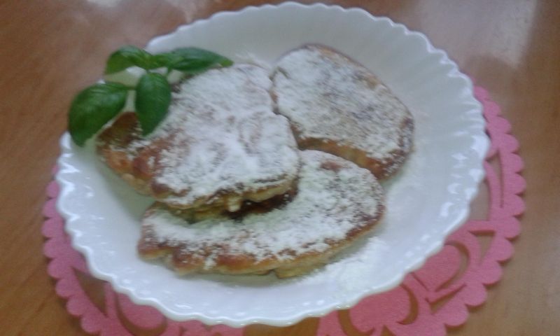 Cynamonowe racuchy z jabłkiem.