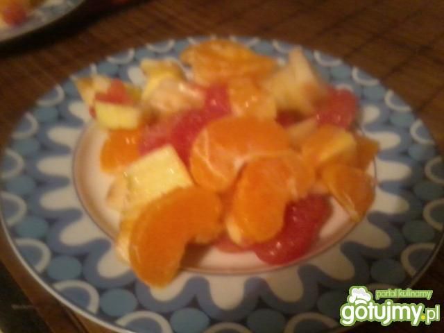 Cytrusowa sałatka z gruszką