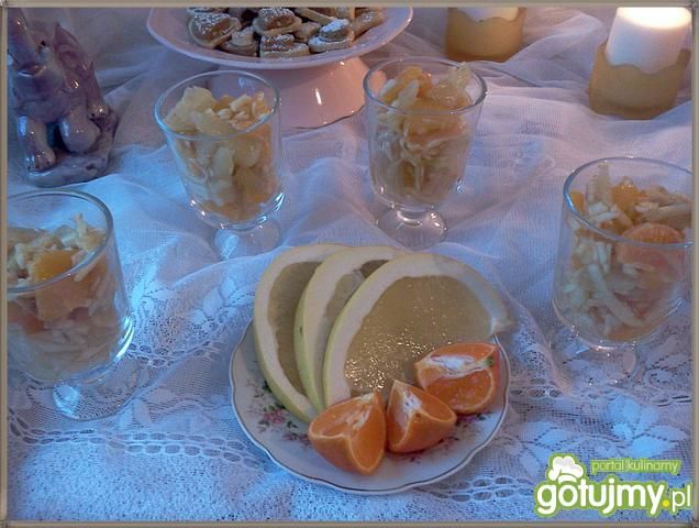 Cytrusowa sałatka z nutką piernikową