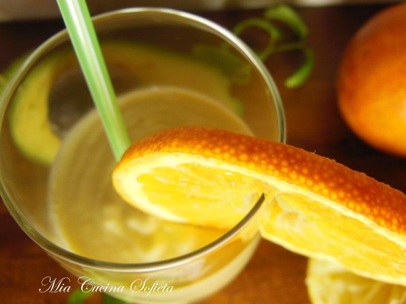 Cytrusowe smoothie z awokado Cytrusowe smoothie z awokado