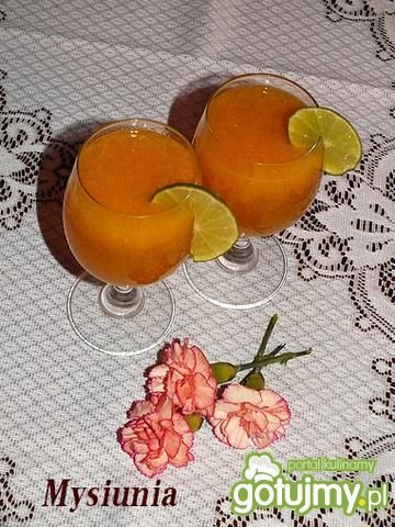 Cytrusowy drink z martini Cytrusowy drink z martini