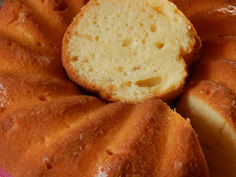 Cytrynowa babka kefirowa