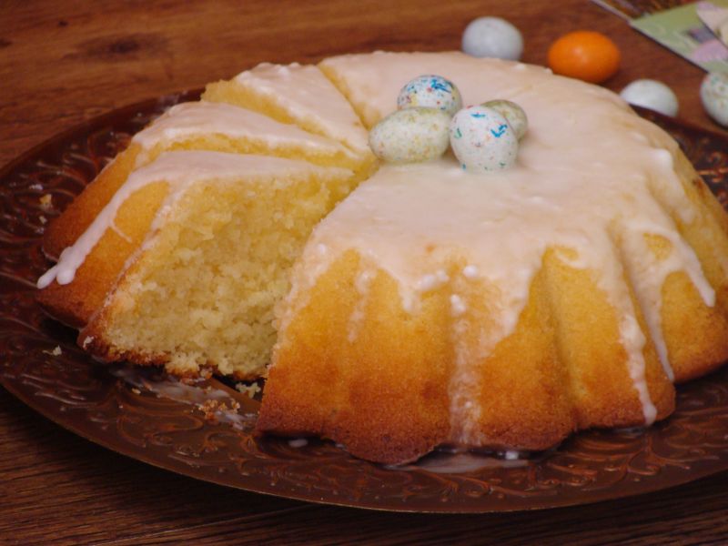 Cytrynowa babka z kisielem 