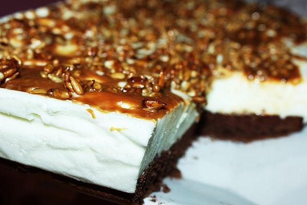 Cytrynowa pianka z krówką i słonecznikiem  Cytrynowa pianka z krówką i słonecznikiem