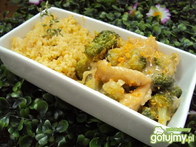 Cytrynowa pierś z kurczaka z brokułami  Cytrynowa pierś z kurczaka z brokułami