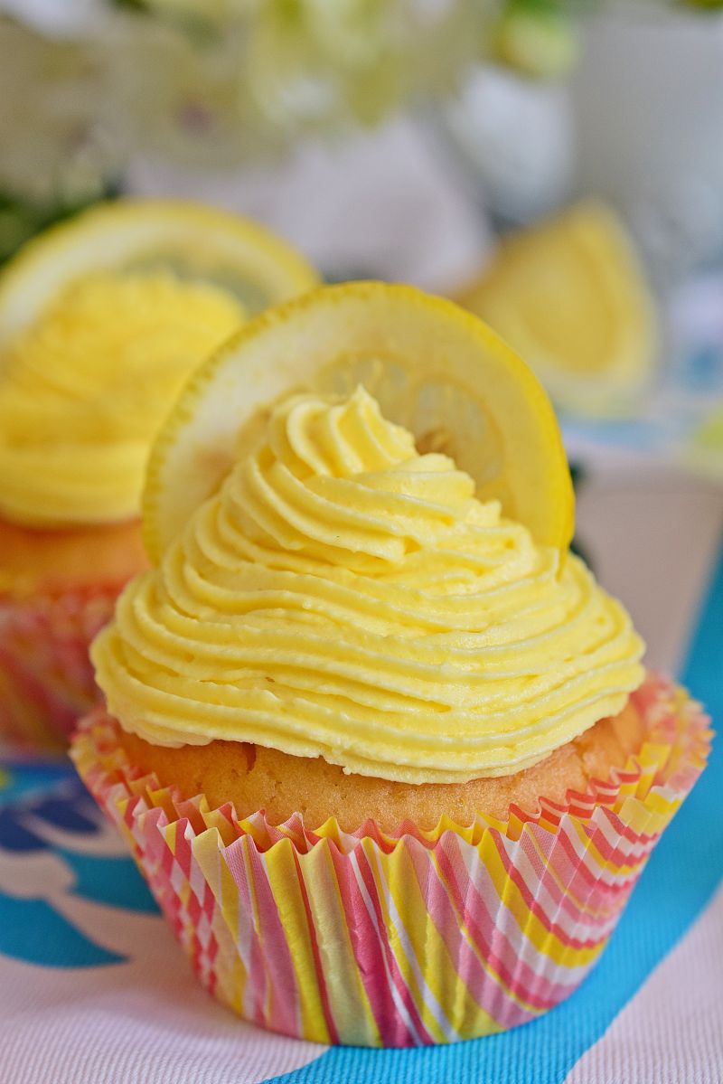Cytrynowe babeczki z lemon curd Cytrynowe babeczki z lemon curd