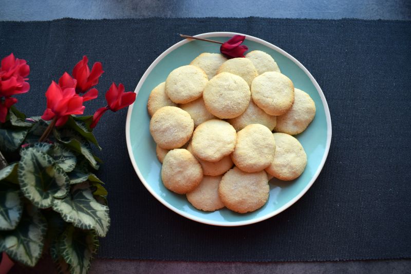 Cytrynowe ciasteczka z kaszą manną Cytrynowe ciasteczka z kaszą manną