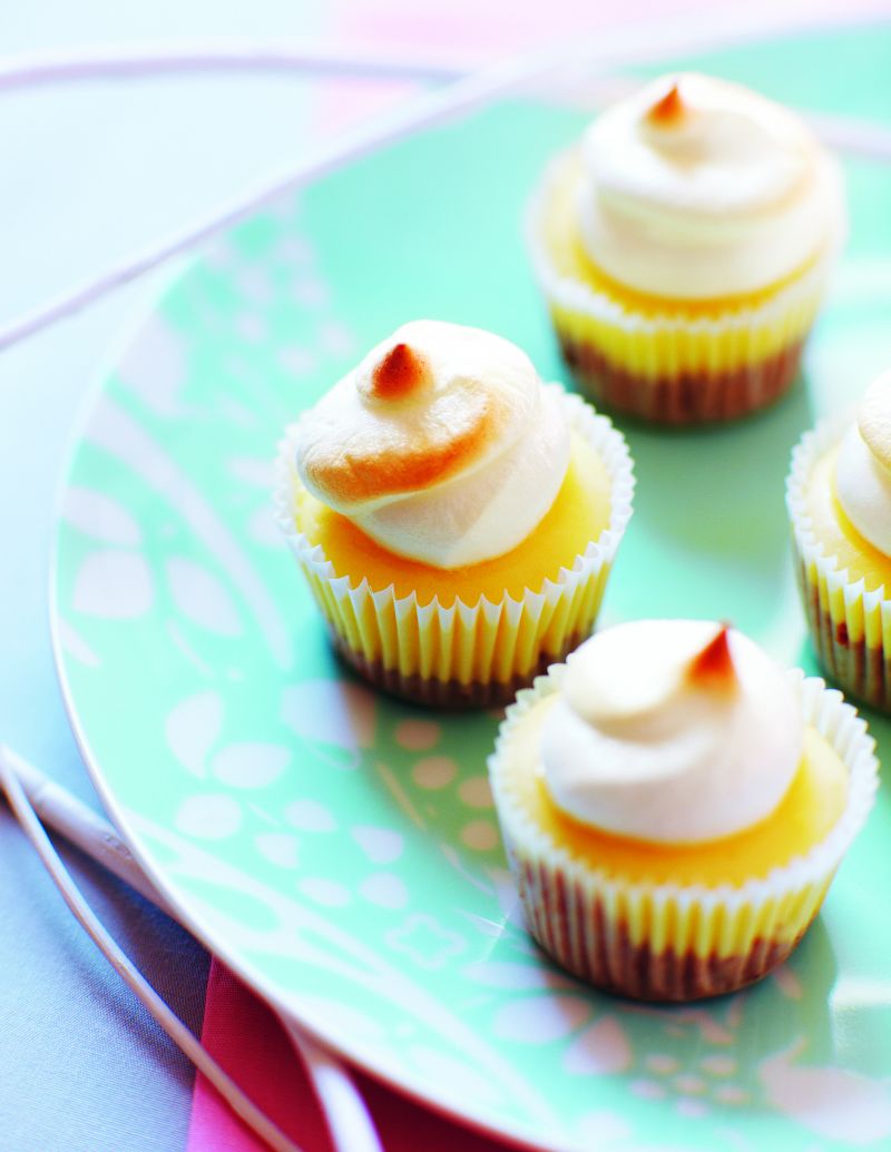 Cytrynowe miniserniczki z bezą