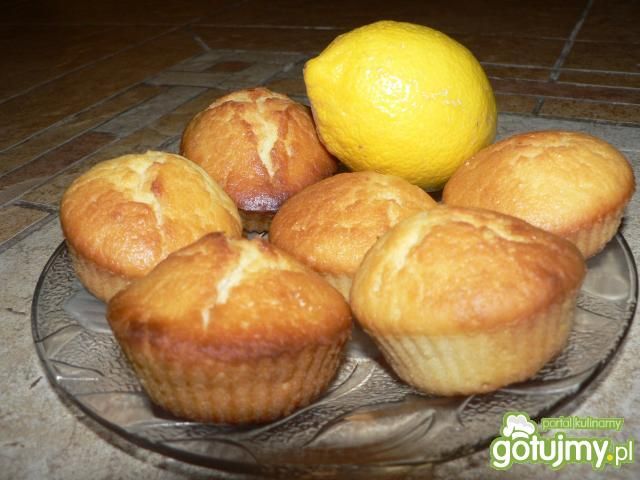 Cytrynowe muffinki  Cytrynowe muffinki