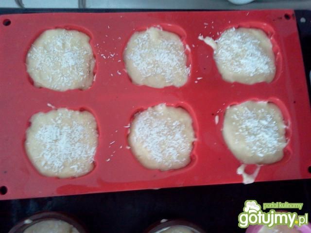 Cytrynowe muffinki z białą czekoladą 2