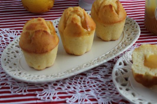 Cytrynowe muffiny z lemon curd 