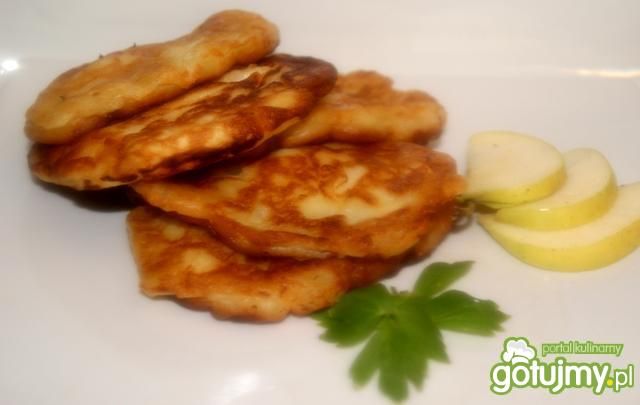 Cytrynowe racuchy z  jabłkami  