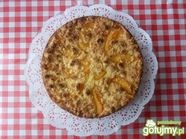 Cytrynowy sernik z brzoskwiniami