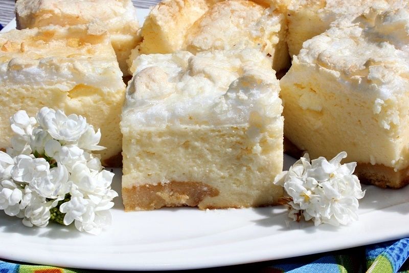 Cytrynowy sernik z kokosową bezą i rosą  Cytrynowy sernik z kokosową bezą i rosą