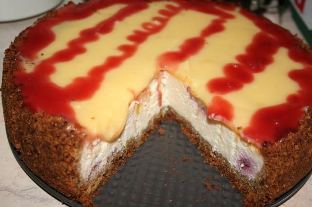 Cytrynowy sernik z malinami.