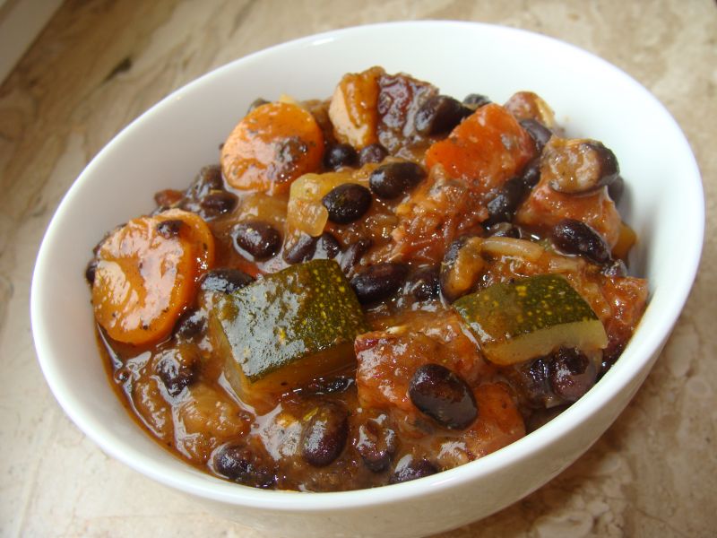 Czarna fasolka z warzywami Czarna fasolka z warzywami