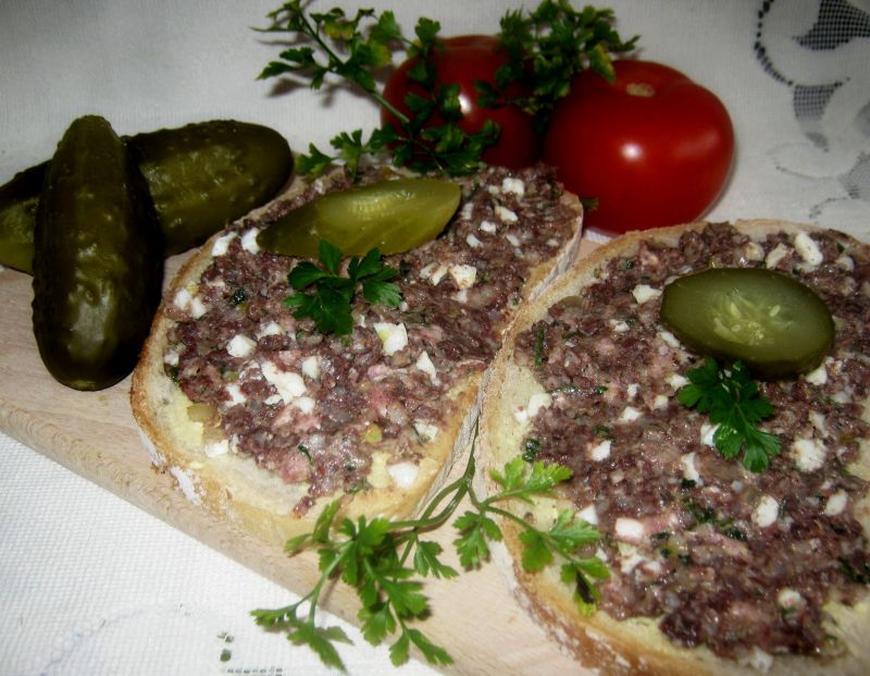 Czarna pasta do chleba Czarna pasta do chleba