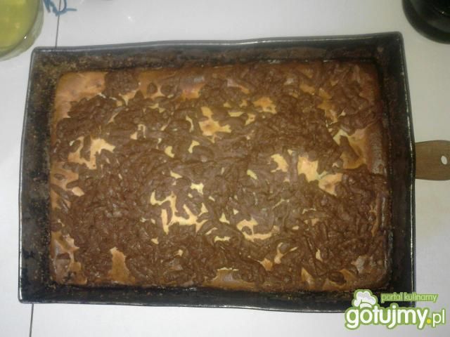 Czarny sernik z rodzynkami Czarny sernik z rodzynkami