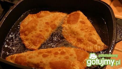 Czebureki.