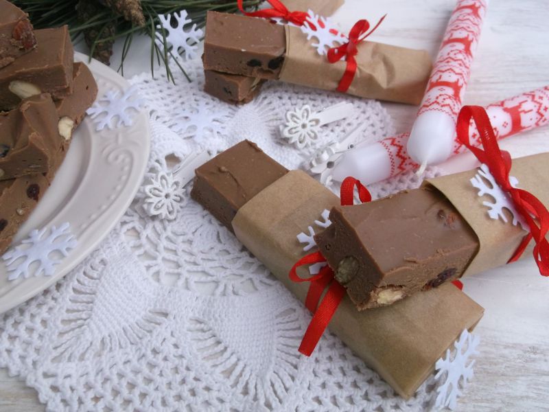 Czekoladowe batoniki z bakaliami Czekoladowe batoniki z bakaliami