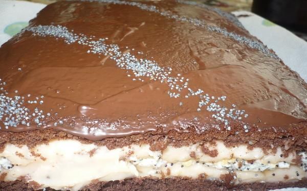 Czekoladowe ciacho z budyniem i makiem